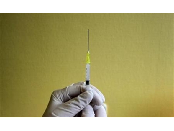 Nurse preparing H1N1flu vaccine. Representational file photo.