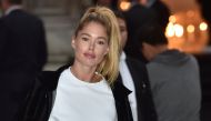 Dutch model and actress Doutzen Kroes arrives for the 2017 Fenty for Pumas collection fashion show by US singer Rihanna on September 28, 2016 in Paris. AFP / ALAIN JOCARD