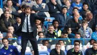 Chelsea's Italian head coach Antonio Conte gestures on the touchline during the English Premier League football match between Chelsea and Leicester City at Stamford Bridge in London on October 15, 2016.  AFP / Adrian DENNIS
