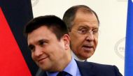 Russia's Foreign Minister Sergei Lavrov and his Ukrainian counterpart Pavlo Klimkin gather for talks on the crisis in eastern Ukraine, in Minsk, Belarus, November 29, 2016. REUTERS/Vasily Fedosenko
