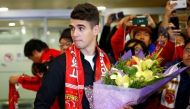 Brazilian international midfielder Oscar arrives at the Shanghai Pudong International Airport, after agreeing to join China super league football club Shanghai SIPG from Chelsea in Shanghai, China, January 2, 2017. Reuters/Aly Song