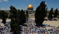Palestinians pray on the first Friday of Ramadan on Haram al-Sharif compound in Jerusalem June 10, 2016 (REUTERS / Ammar Awad) 