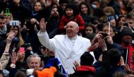 Pope Francis gestures as he arrives for his weekly general audience at Paul VI hall on February 22, 2016 at the Vatican. (AFP / Alberto PIZZOLI)