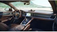 Interior of Panamera Turbo Sport Turismo.