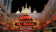 Entrance to the Trump Taj Mahal in Atlantic City, NJ (Jrballe / Wikimedia Commons / CC BY 3.0) 
