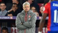 Arsenal's French manager Arsene Wenger gestures on the touchline during the English Premier League football match between Crystal Palace and Arsenal at Selhurst Park in south London on April 10, 2017.  AFP / Glyn KIRK 