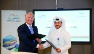 Abdullah Al Sulaiti (Right), Managing Director, Nakilat shaking hands with Sveinung J.S. Støhle, President and CEO of  H?oegh LNG, after signing the FSRU deal.