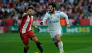 Real Madrid's midfielder Isco (R) in action during the Spanish La Liga football match Girona FC vs Real Madrid CF at the Municipal de Montilivi stadium in Girona, Spain on October 29, 2017. Lola Bou - AA