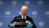 UN envoy Staffan de mistura dgives a press statement in the night on Saturday at the UN - Office in Vienna on January 27, 2018. / AFP / ALEX HALADA
