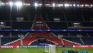 Real Madrid's players take part in a training session at the Parc des Princes stadium in Paris on March 5, 2018 on the eve of their Champions' League football match against Paris Saint Germain (PSG). / AFP / FRANCK FIFE
