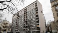 This general view shows an apartment block in the 11th arrondisement of Paris on March 26, 2018, where the alleged murder of an 85-year-old Jewish woman took place.  / AFP / Thomas Samson 