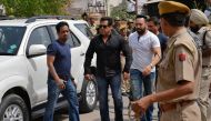 Bollywood actor Salman Khan (2nd L) arrives at a court in Jodhpur in the western state of Rajasthan, India, April 5, 2018. Reuters / Stringer