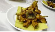 Carciofi alla giudia (Photo courtesy: Simone.lippi / Wikipedia / CC BY-SA 3.0) 