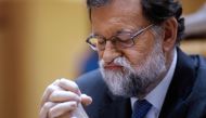 Prime Minister Mariano Rajoy gestures as he attends a session of the Upper House of Parliament in Madrid on October 27, 2017 (AFP / Oscar Del Pozo) 