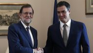 A file photo of Mariano Rajoy shaking hands with Pedro Sanchez at Senate of Spain in Madrid (Anadolu Agency) 