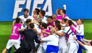 Russia's players celebrate winning the Russia 2018 World Cup round of 16 football match between Spain and Russia at the Luzhniki Stadium in Moscow on July 1, 2018. AFP / Mladen ANTONOV 
