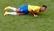 Brazil's Neymar lies on the pitch after sustaining an injury (REUTERS/David Gray/File Photo)