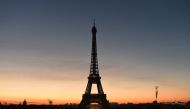 Eiffel Tower Paris is photographed at dawn on January 6, 2017 (AFP / Olivier Morin) 