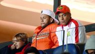 Paris Saint-Germain's Brazilian forward Neymar (L) and Paris Saint-Germain's French forward Kylian MBappe attend the French Ligue 1 football match between Paris Saint-Germain (PSG) and Toulouse (TFC) at the Parc des Princes stadium in Paris, on November 