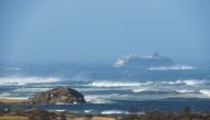 A cruise ship Viking Sky drifts towards land after an engine failure, Hustadvika, Norway March 23, 2019. Frank Einar Vatne/NTB Scanpix/via REUTERS