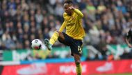 Arsenal's Pierre-Emerick Aubameyang scores their first goal (REUTERS/Scott Heppell)