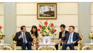 H E Ahmad bin Mohammed Al Sayed (left), Minister of State and Chairman of QFZA, holding discussions with a senior Chinese official in Xiamen, China.