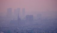 A small-particle haze hangs above the skyline in Paris, France, December 9, 2016 as the City of Light experienced the worst air pollution in a decade. Reuters/ Gonzalo Fuentes