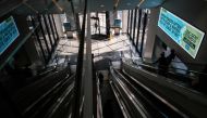 A screen in City Point mall warns against the outbreak of the coronavirus disease (COVID-19) in the Brooklyn borough of New York City, U.S., March 26, 2020. REUTERS/Stephen Yang
