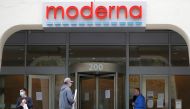 A sign marks the headquarters of Moderna Therapeutics, which is developing a vaccine against the coronavirus disease (COVID-19), in Cambridge, Massachusetts, U.S., May 18, 2020. REUTERS/Brian Snyder
