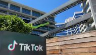 The logo of Chinese video app TikTok is seen on the side of the company's new office space at the C3 campus on August 11, 2020 in Culver City, in the westside of Los Angeles. / AFP / Chris DELMAS
