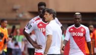 Monaco's Croatian coach Niko Kovac (C) talks to his players during a break during the French L1 football match between AS Monaco and Stade de Reims at The 