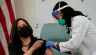 Registered nurse Patricia Cummings administers the COVID-19 vaccine to Vice President-elect Kamala Harris December 29, 2020 at the United Medical Center in Washington, DC. -
/ AFP / Alex Edelman
