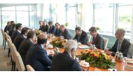 Amir H H Sheikh Tamim bin Hamad Al Thani and the accompanying delegation holding talks with Chancellor of the Federal Republic of Germany H E Olaf Scholz and his delegation at the Chancellery in the capital, Berlin, yesterday.