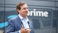 FILE PHOTO: Dave Clark, Amazon's senior vice president of worldwide operations, speaks during a press conference in Seattle, Washington, U.S., June 27, 2018. REUTERS/Lindsey Wasson/File Photo
