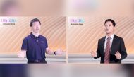 Peng Song (left), President of Huawei Carrier BG Marketing and Solution Sales Department and Chen Xuejun, Director of Huawei Carrier IT Marketing & Solution Sales.