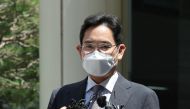 Samsung Electronics Vice Chairman Jay Y. Lee leaves a court in Seoul, South Korea, August 12, 2022. (Yonhap via REUTERS)