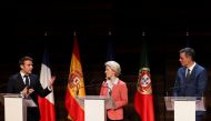 Spain's Prime Minister Pedro Sanchez, French President Emmanuel Macron and President of the European Commission Ursula von der Leyen attend a news conference at the end of the Green Hydrogen Corridor Summit Barcelona-Marseille (H2MED), an annex event to the IX Euro-Mediterranean Summit (EU-MED9), in Alicante, Spain, on December 9, 2022. REUTERS/Violeta Santos Moura