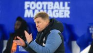 Newcastle United's coach Eddie Howe gestures on the touchline during the English Premier League match against Leicester City at King Power Stadium in Leicester, central England on December 26, 2022. (Photo by Lindsey Parnaby / AFP) 