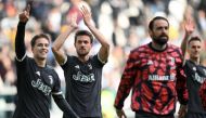 Juventus Italian defender Daniele Rugani (2ndL) celebrates the 3-2 victory with teammates at the end the Italian Serie A football match Juventus vs Frosinone on February 25, 2024 at the “Allianz Stadium” in Turin. (Photo by MARCO BERTORELLO / AFP)
