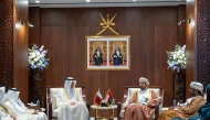 Minister of State for Foreign Trade Affairs at the Ministry of Commerce and Industry, H E Dr. Ahmed bin Mohammed Al-Sayed, with Minister of Commerce, Industry and Investment Promotion of the Sultanate of Oman, H E Qais bin Mohammed Al Yousef and other officials.