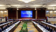 A general view shows the Extraordinary General Border Committee (GBC) with Thai Deputy Defence Minister Nattaphon Narkphanit (L) and Cambodian Defence Minister General Tea Seiha (R) to discuss their border dispute between Thailand and Cambodia, in Kuala Lumpur on August 7, 2025. (Photo by HASNOOR HUSSAIN / POOL / AFP)