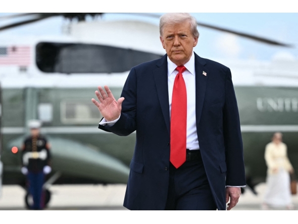 US President Donald Trump walks to board Air Force One at Joint Base Andrews, Maryland, on September 7, 2025. Trump is heading to New York to attend the US Open men's tennis final. (Photo by Mandel Ngan / AFP)

