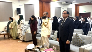 Commodore Sheir Wali Khan, Defence Attaché at the Embassy of Pakistan to Qatar; Principal of PISQ, Chaudhry Muhammad Afzal; and other officials and guests during the event.