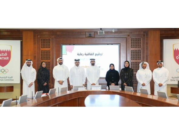 SOP Organizing Committee Chairman Sheikh Khalifa bin Khalid Al Thani poses for a photo with officials.