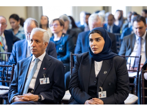 Minister of State for Foreign Affairs H E Sultan bin Saad Al Muraikhi (left) and Minister of State for International Cooperation H E Maryam bint Ali bin Nasser 
Al Misnad at the event. 