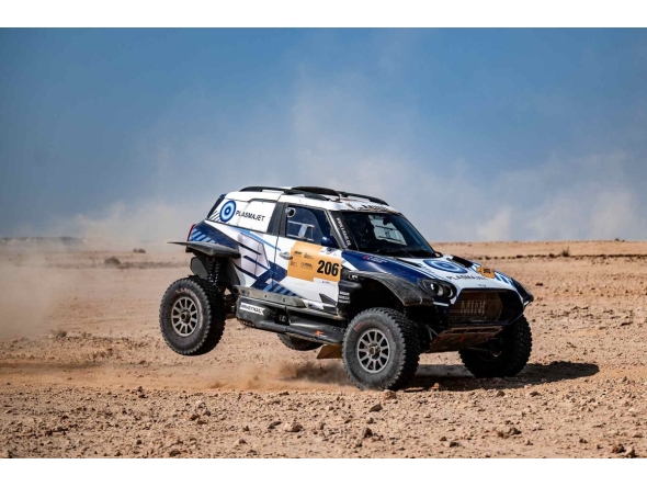 Defending champion Denis Krotov holds the lead after day one of the Qatar International Baja.