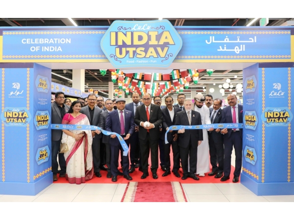 Ambassador of India to Qatar H E Vipul inaugurating the festival at LuLu Hypermarket, Al Gharafa, in the presence of LuLu Group Global Director Dr. Mohamed Althaf, senior officials of LuLu Group, and others.