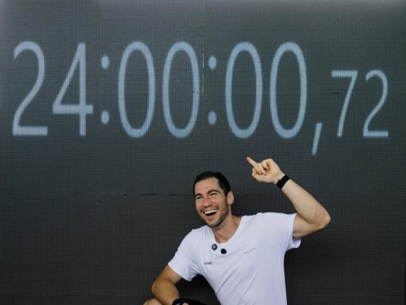 A photo of Pepe Fiamonini at Rio de Janeiro’s Ipanema beach. (Photo taken from the official Instagram account of YoPRO Brasil)