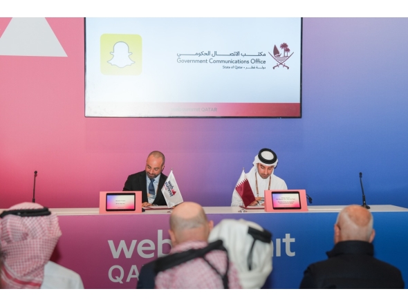 Director of the Government Communications Office Sheikh Jassim bin Mansour bin Jabor Al Thani and Vice President of Snap Inc Hussein Freijeh at the signing ceremony.