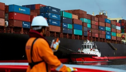 The re-export activities registered growth of 20.3%, rising from OMR1.708bn in 2024 to OMR2.056bn in 2025.